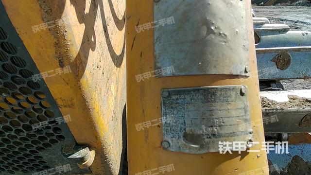 整機(jī)左側(cè)（設(shè)備外觀及核心部件）