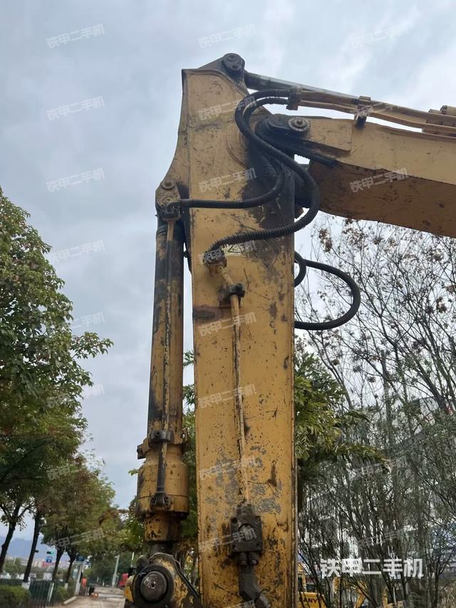 小臂整體左后（工作和回轉(zhuǎn)裝置）