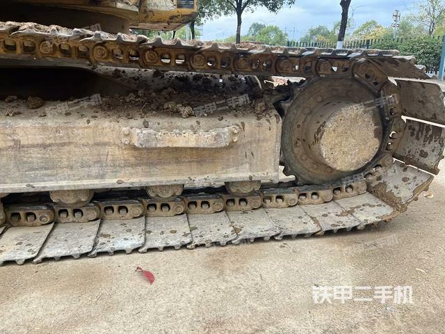 左側(cè)履帶整體?（行走機(jī)構(gòu)）