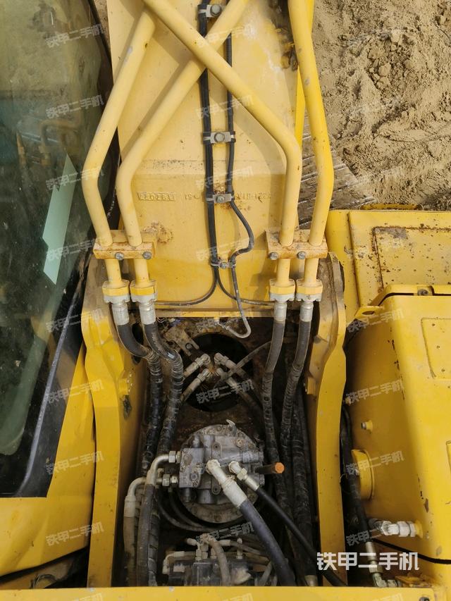 大臂整體?右側(cè)(工作和回轉(zhuǎn)裝置) 大臂整體?右側(cè)(工作和回轉(zhuǎn)裝置)