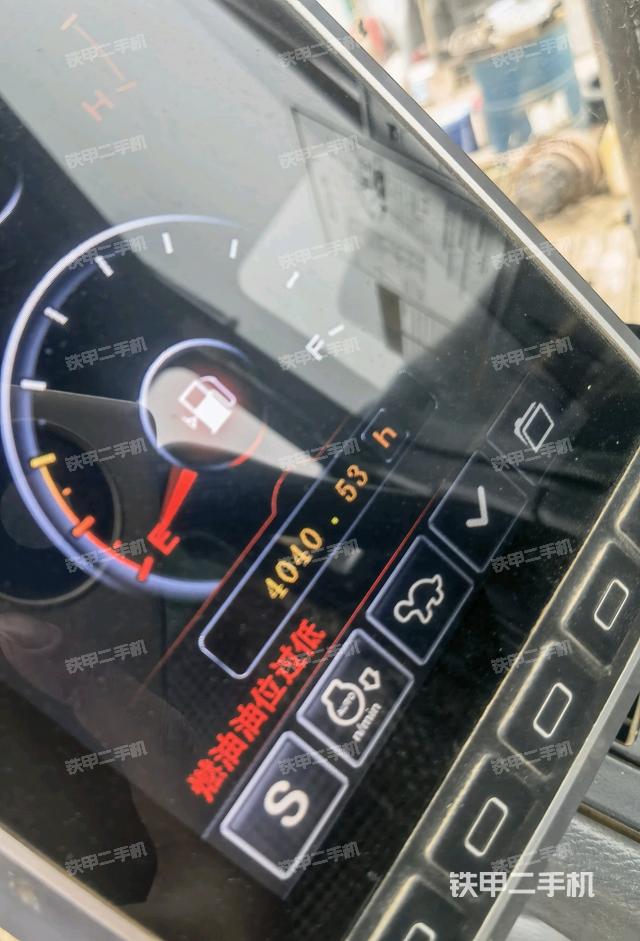 駕駛室整體(整機外觀) 駕駛室整體(整機外觀)