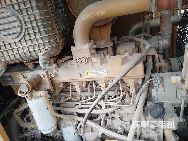 发动机左侧（整机外观及大件）