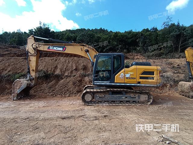 駕駛室頂部（整機(jī)外觀）
