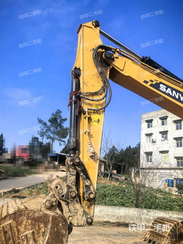 小臂整體左后（工作和回轉裝置）