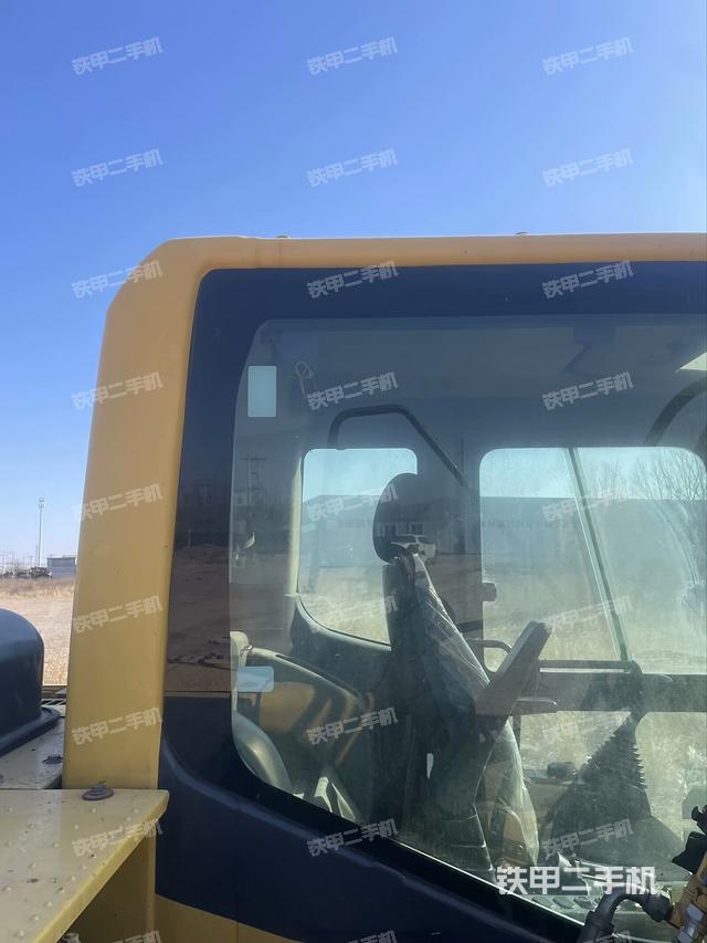 駕駛室整體（整機(jī)外觀）