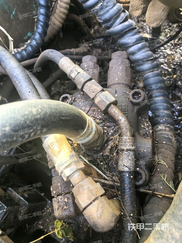 回轉(zhuǎn)馬達（上車部件）