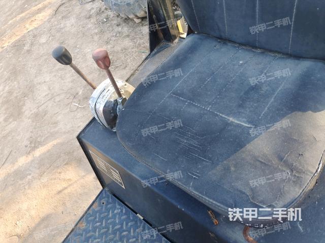 后玻璃角標(biāo)(壓路機(jī)駕駛室) 后玻璃角標(biāo)(壓路機(jī)駕駛室)