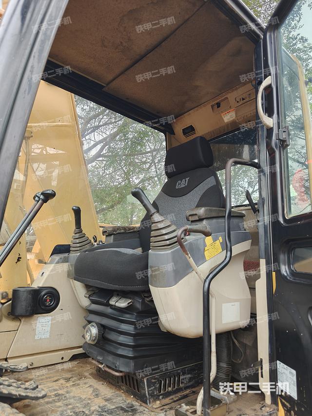 驾驶室整体（整机外观）