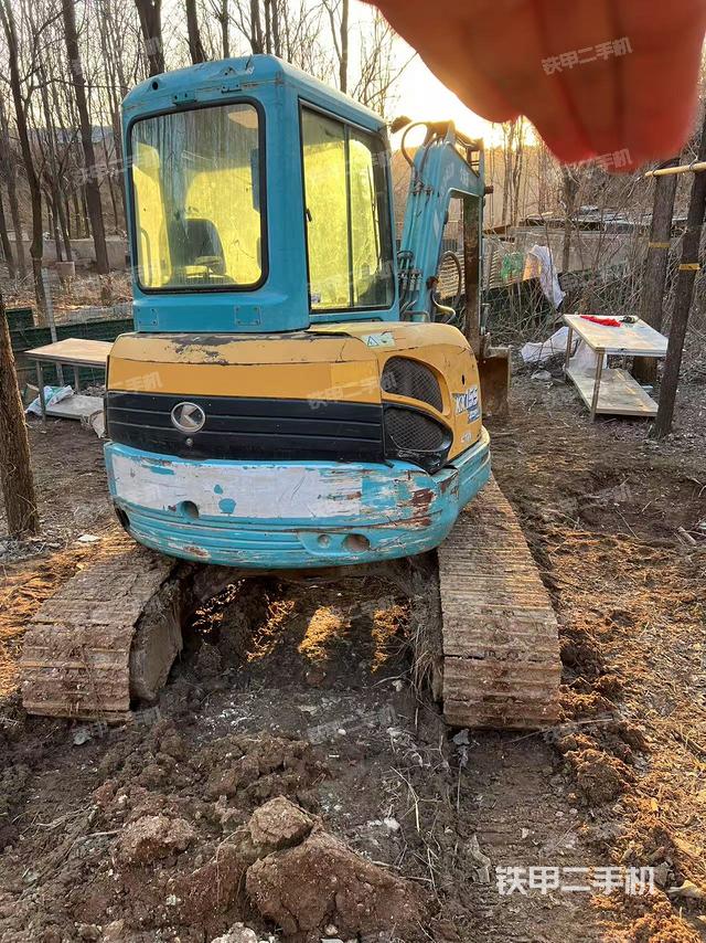 駕駛室頂部（整機(jī)外觀）