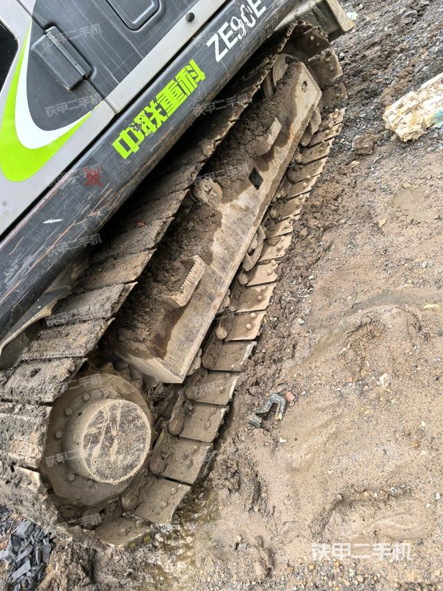 單側(cè)履帶整體（整機(jī)外觀）