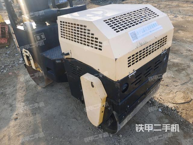 鋼輪厚度(壓路機(jī)前后車架) 鋼輪厚度(壓路機(jī)前后車架)