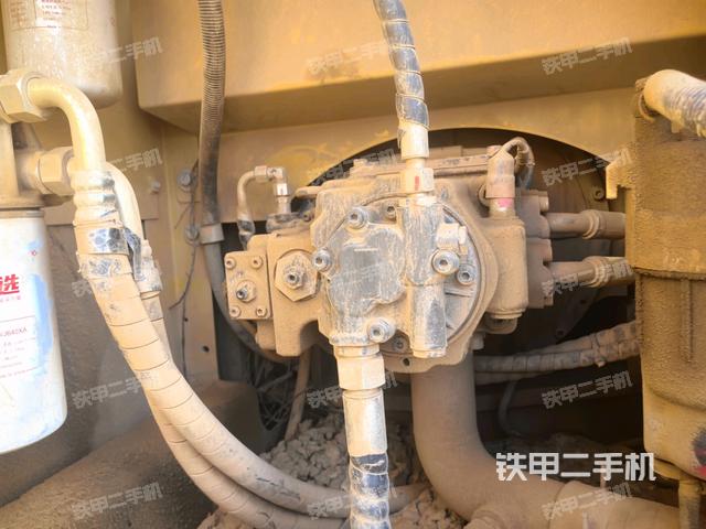 液壓泵斜45?左（大件艙室）