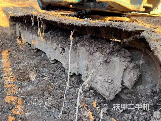 單側(cè)履帶整體（整機(jī)外觀）