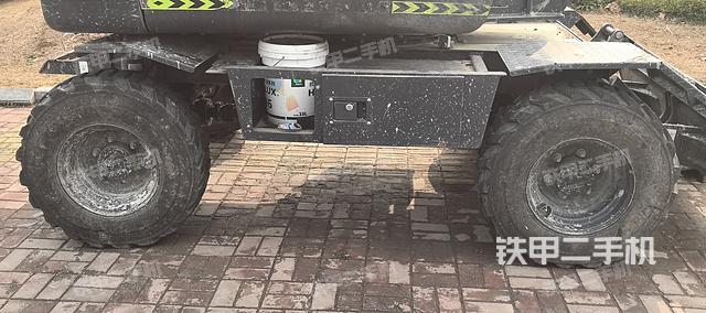 单侧履带整体（整机外观）