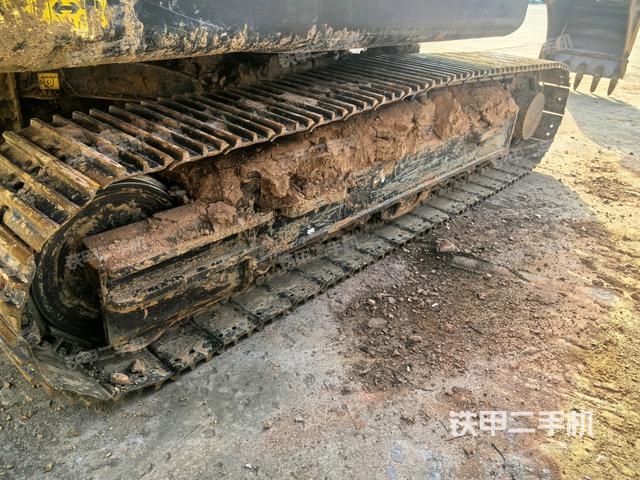 右側履帶整體（行走機構）