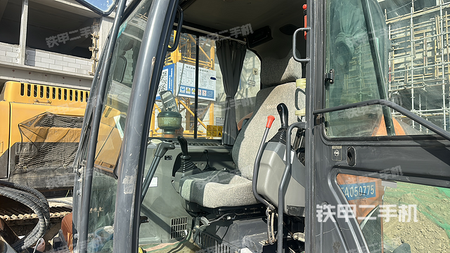 驾驶室整体（整机外观）