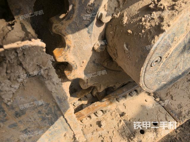 右驅(qū)動(dòng)輪（行走機(jī)構(gòu)）