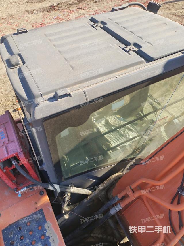 駕駛室頂部俯視(上車部件) 駕駛室頂部俯視(上車部件)