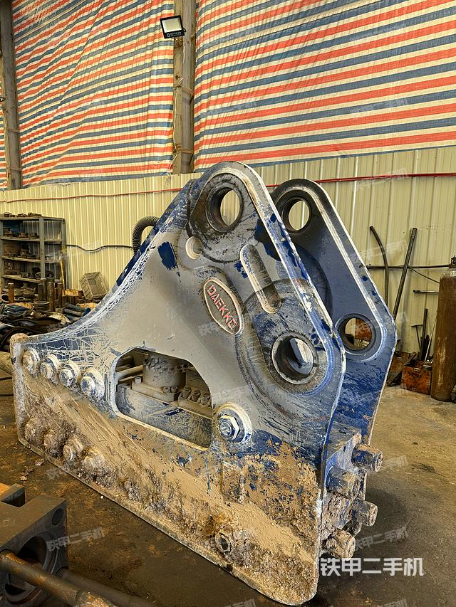 整機(jī)左側(cè)(設(shè)備外觀及核心部件) 整機(jī)左側(cè)(設(shè)備外觀及核心部件)