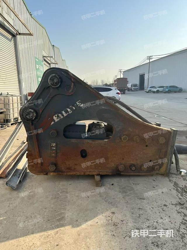 整机左侧（设备外观及核心部件）