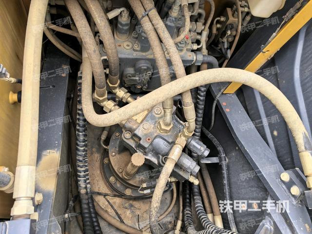 回轉(zhuǎn)馬達（上車部件）