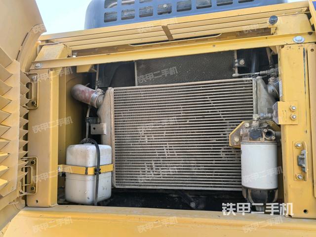 散熱器正面（大件艙室）