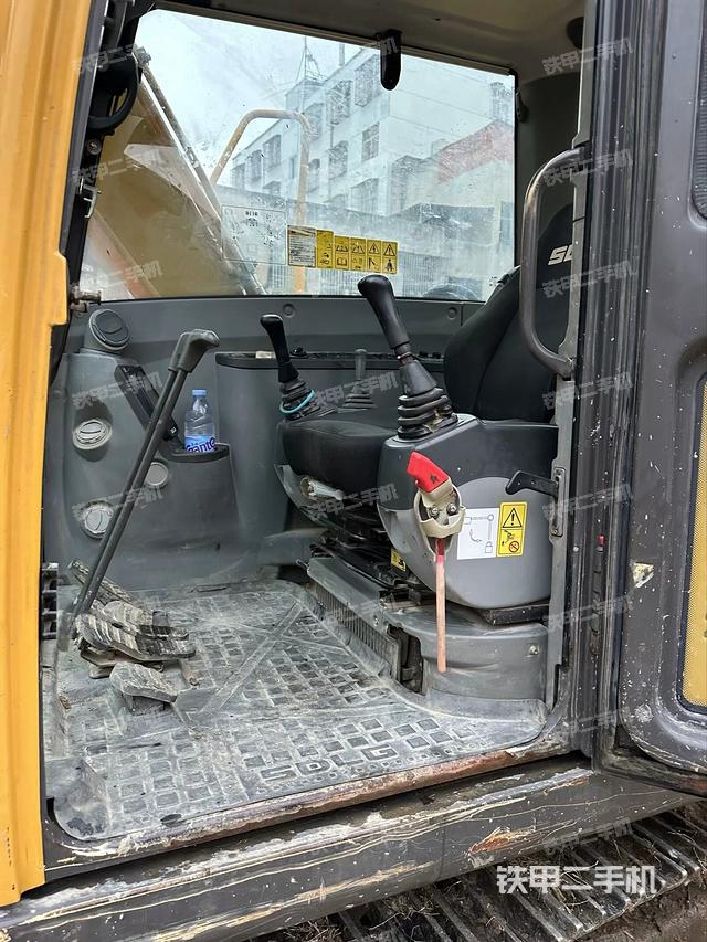 顶棚整体（驾驶室部分）