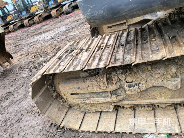 左側(cè)履帶整體?（行走機構(gòu)）