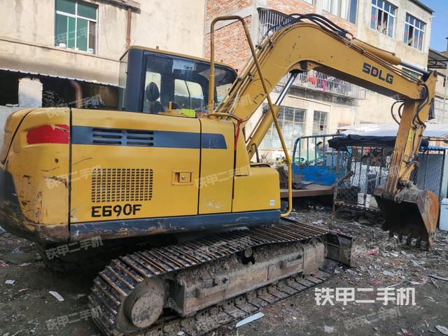右后45(整機(jī)外觀) 右后45(整機(jī)外觀)