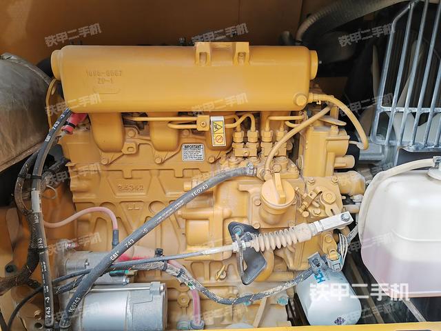 發(fā)動機整體俯視(整機外觀) 發(fā)動機整體俯視(整機外觀)