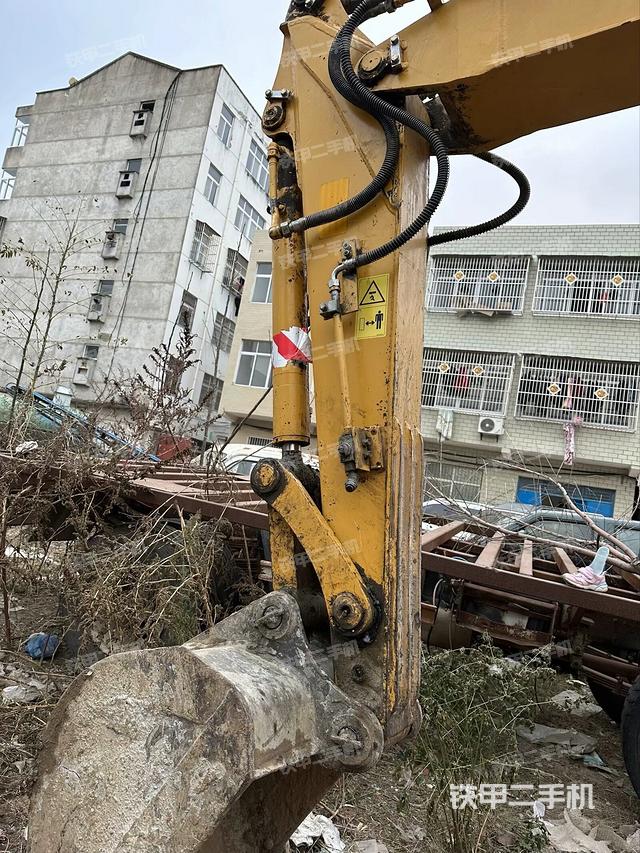 小臂整体左后（工作和回转装置）