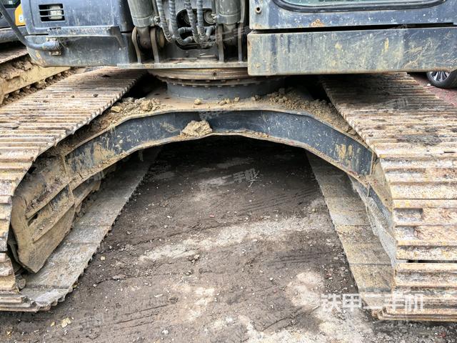 大臂根部?斜視（工作和回轉(zhuǎn)裝置）