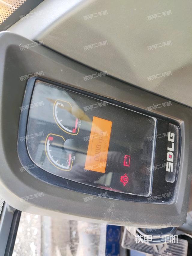 小時(shí)表(駕駛室部分) 小時(shí)表(駕駛室部分)