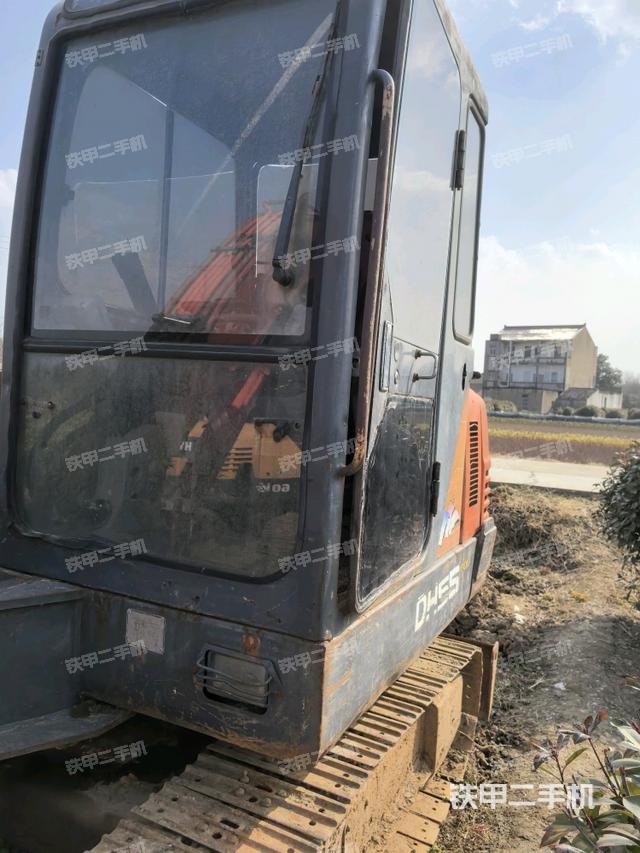 ?駕駛室正側(cè)（駕駛室部分）