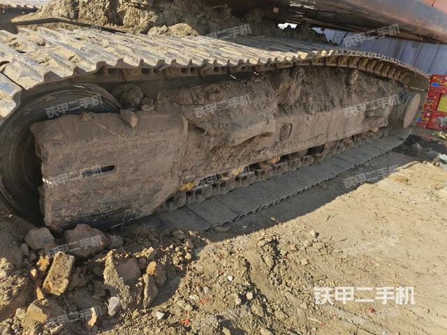右側(cè)履帶整體(行走機(jī)構(gòu)) 右側(cè)履帶整體(行走機(jī)構(gòu))