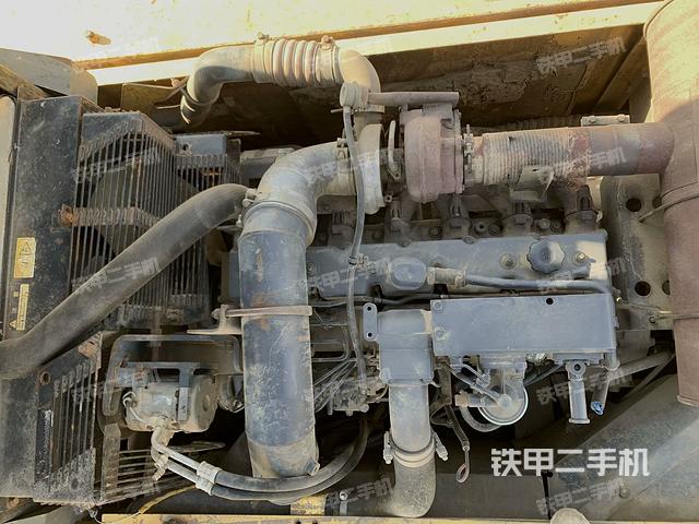 發(fā)動機整體俯視(整機外觀) 發(fā)動機整體俯視(整機外觀)