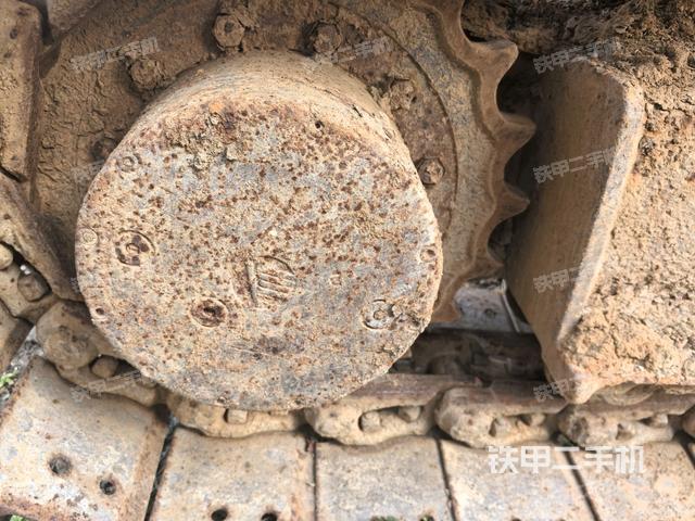 右側(cè)行走馬達(dá)蓋板（行走機構(gòu)）