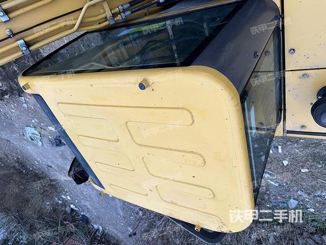 小臂整体右前（工作和回转装置）