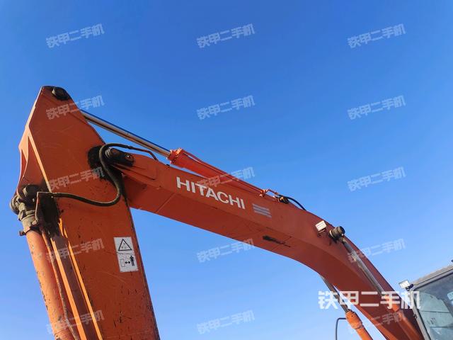 小臂整體左后(工作和回轉(zhuǎn)裝置) 小臂整體左后(工作和回轉(zhuǎn)裝置)