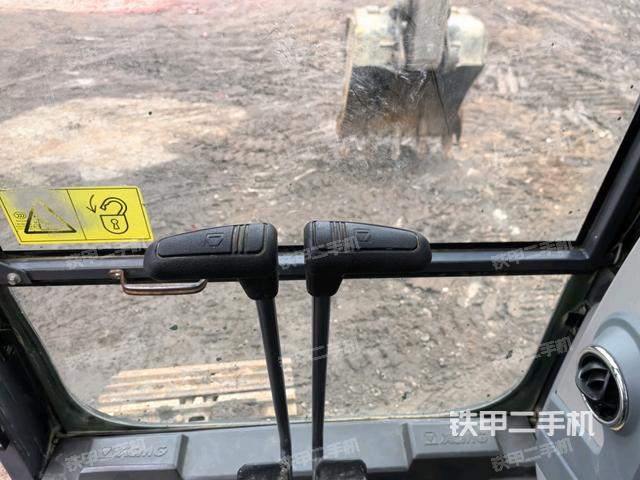 座椅右側(cè)控制臺/鑰匙門/油門/含右手柄（駕駛室部分）