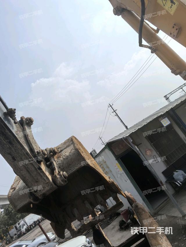 鏟斗右后整體（工作和回轉(zhuǎn)裝置）