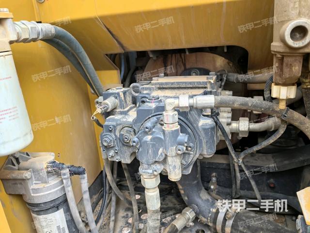 液壓泵斜45?左（大件艙室）