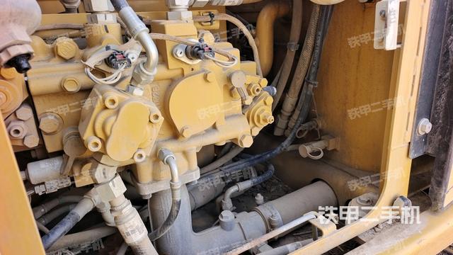 液壓泵斜45?左(大件艙室) 液壓泵斜45?左(大件艙室)