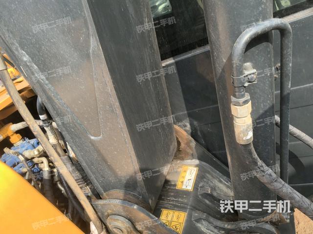 大臂根部?斜（工作和回轉(zhuǎn)裝置）