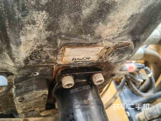 回轉(zhuǎn)馬達和主控閥（整機外觀）