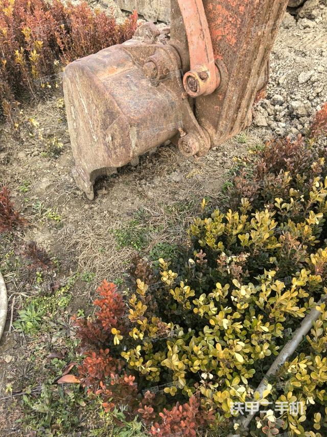 鏟斗右后整體（工作和回轉(zhuǎn)裝置）