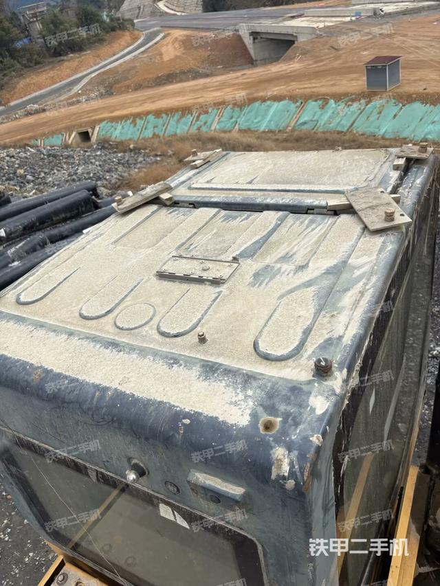 駕駛室頂部俯視(上車部件) 駕駛室頂部俯視(上車部件)