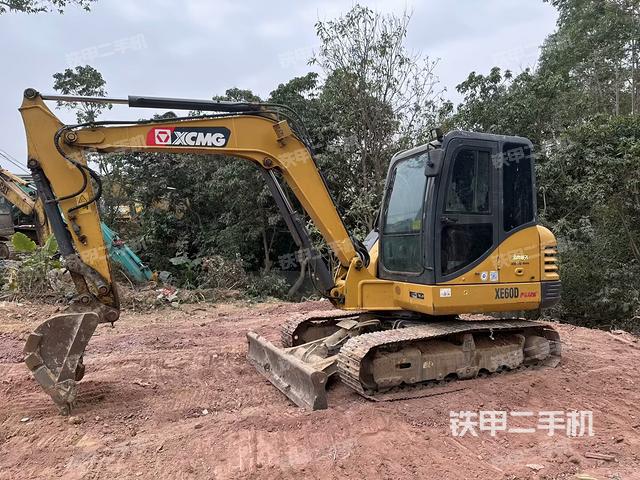 徐工XE60D挖掘機