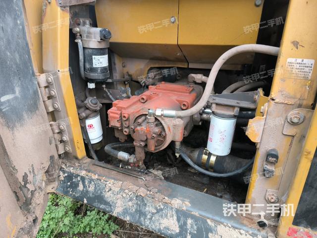 液壓泵室(大件艙室) 液壓泵室(大件艙室)