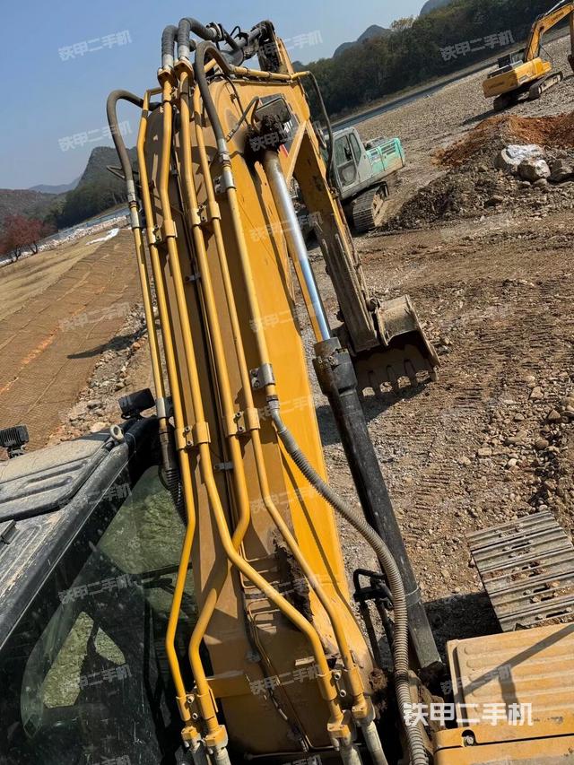 大臂整體?右側(cè)（工作和回轉(zhuǎn)裝置）